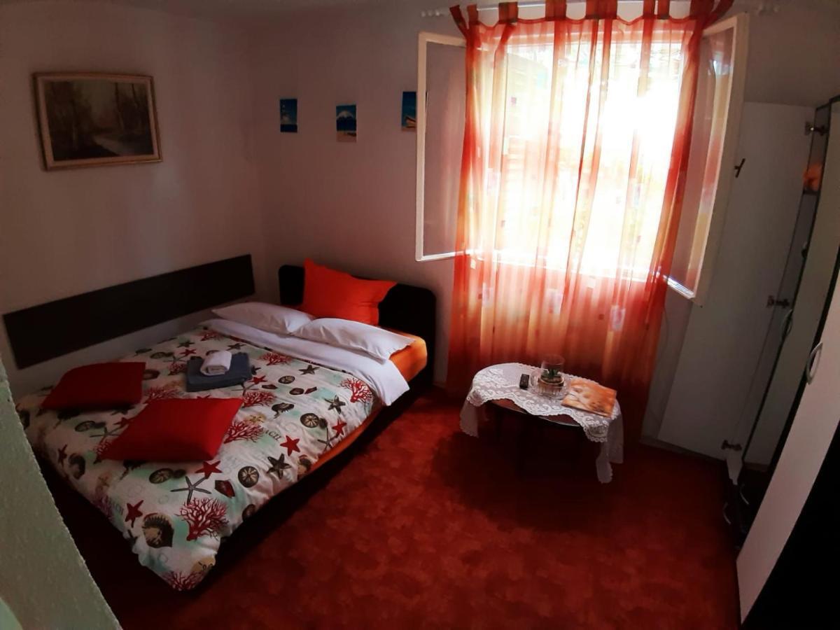 App Veselica Umag Exterior foto